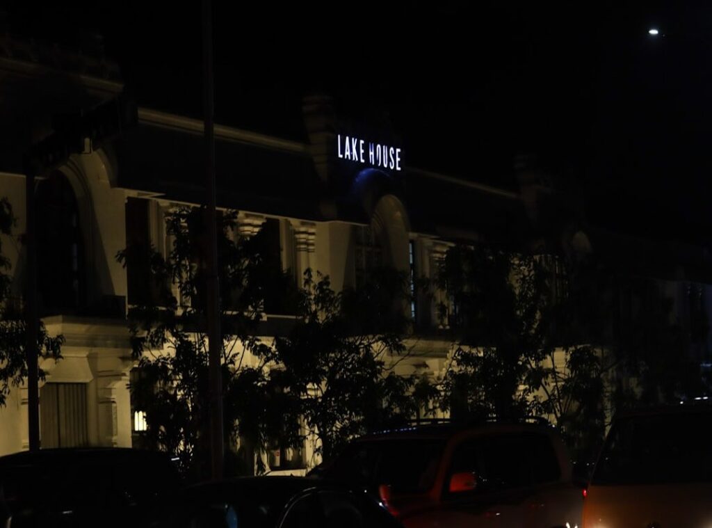last-minute hotel deals