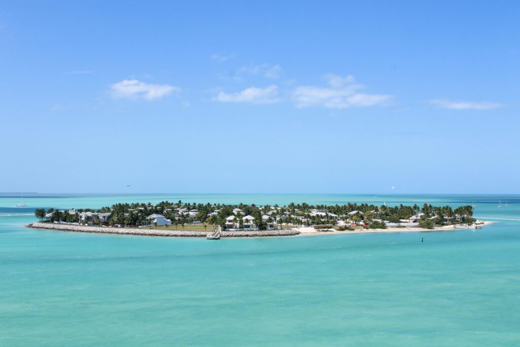 Key West vs Siesta Key: Unveiling the Best Florida Experience for Your Vacation
